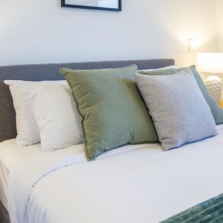 1 Bedroom 1 Bath, Executive Escape, Northlands Mall Κράισττσερτς Εξωτερικό φωτογραφία